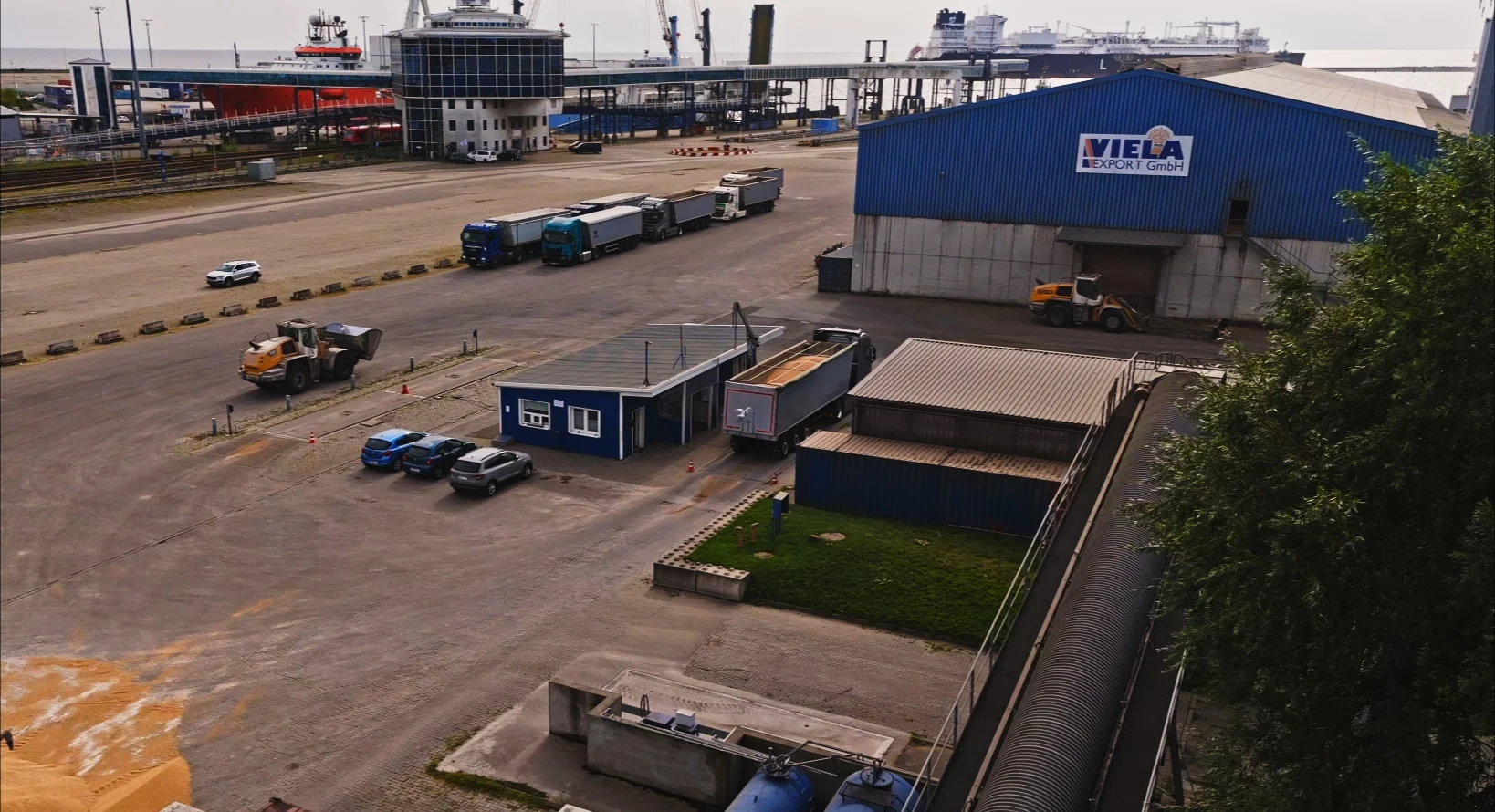 Hafen Mukran – VIELA Lagerhalle, Luftaufnahme